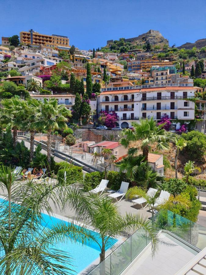 Minerva Luxury Town Center , Pool And Parking Apartment Taormina Bagian luar foto
