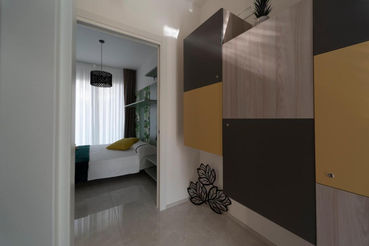 Minerva Luxury Town Center , Pool And Parking Apartment Taormina Bagian luar foto